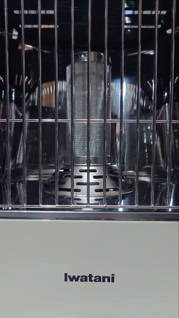 イワタニ カセットガスストーブ　デカ暖