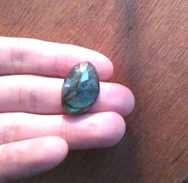 高品質　ラブラドライト　多面カット　ルース