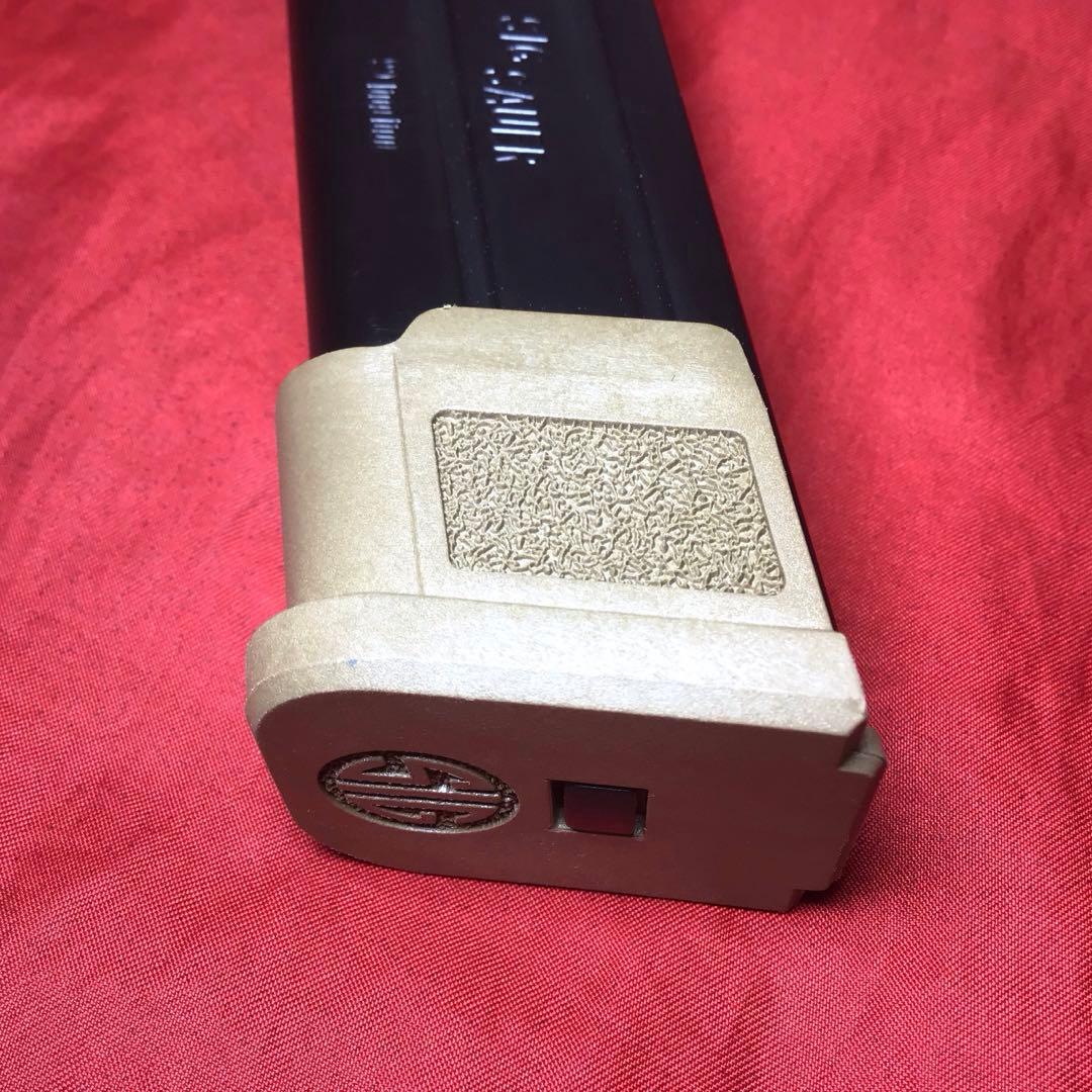 SIGSAUER製　実物純正P320/M17/M18用CBマガジン　未使用品