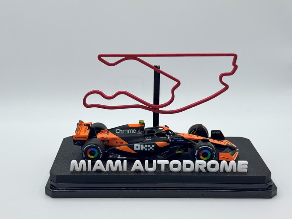 【K】ブラーゴ 製 サーキット4種　ジオラマ ケース付き