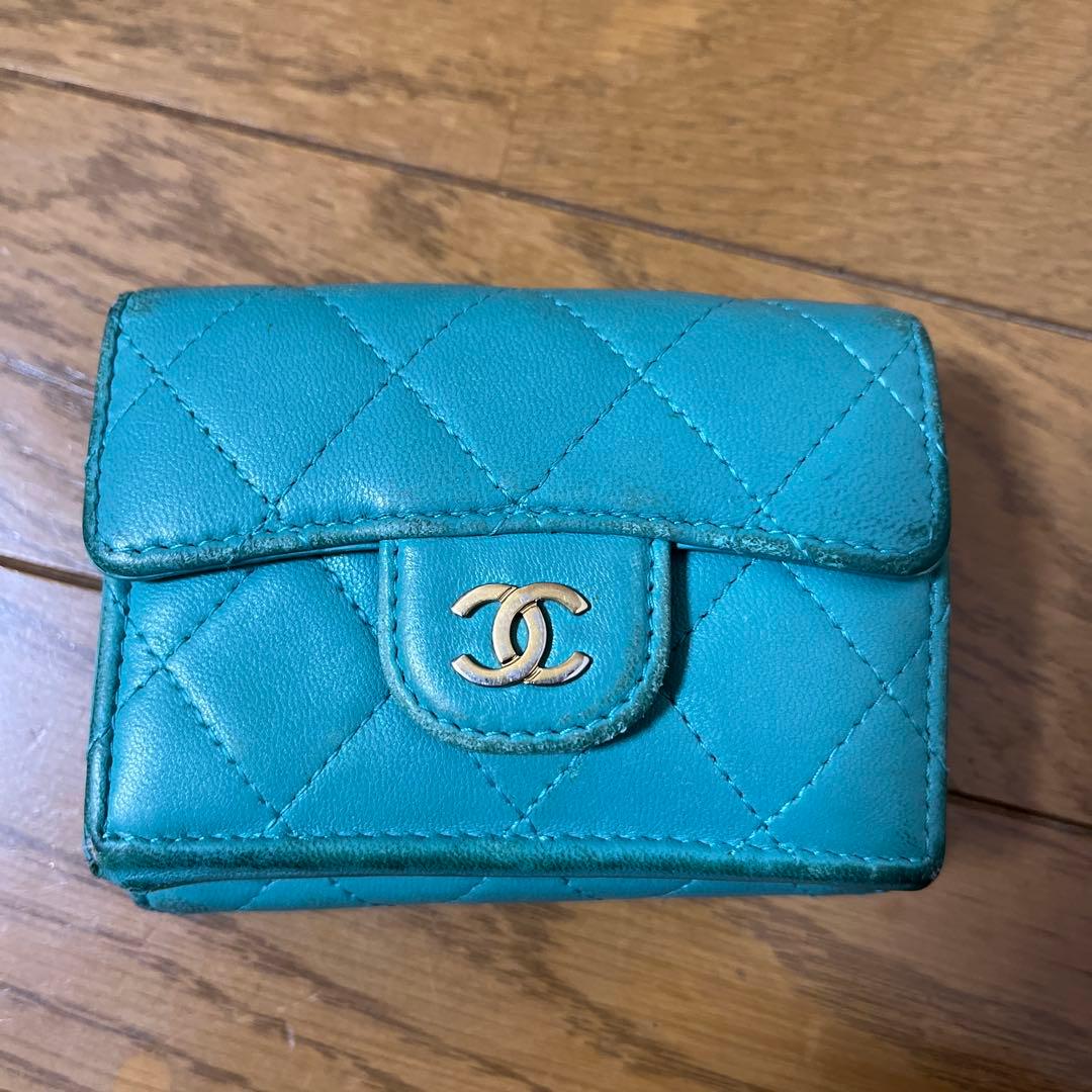 CHANEL ミントグリーン 三つ折り財布