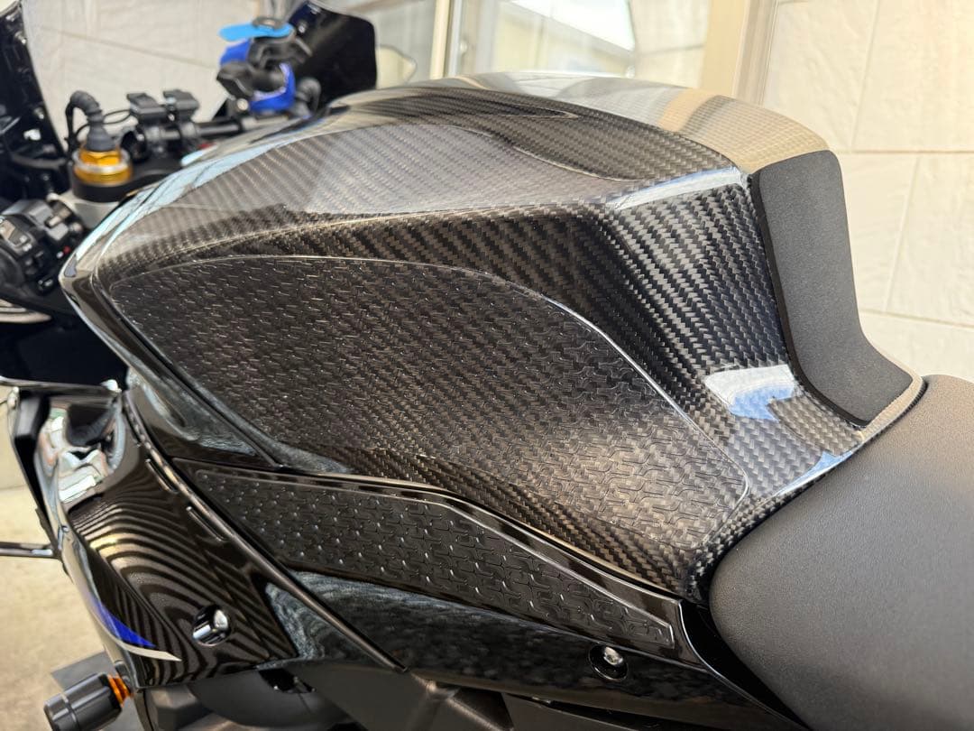 才谷屋ファクトリー 15～19・20~YZF-R1/R1M タンクカバー25ve