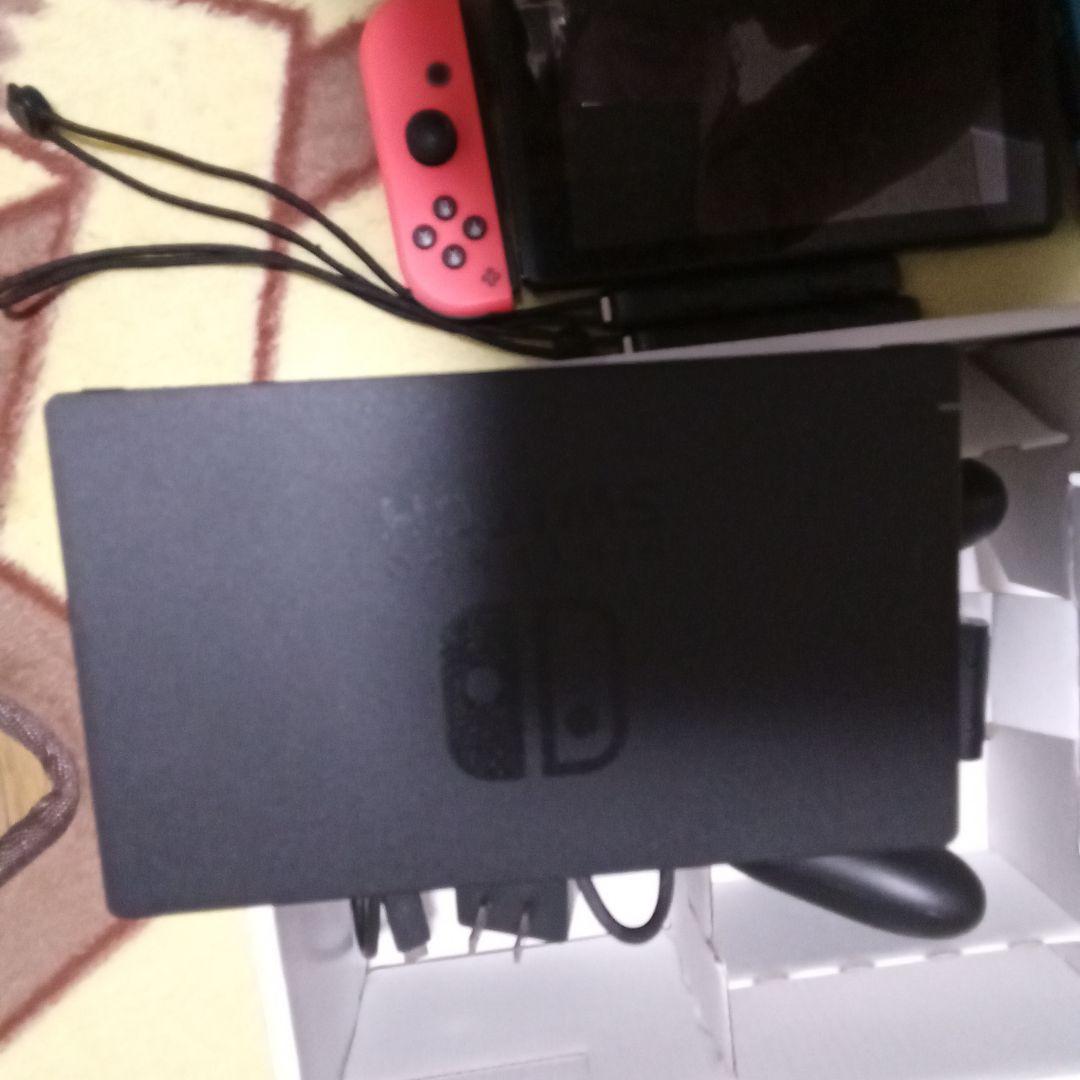 Nintendo Switch 本体 赤/青 充電器付き　スイッチ旧型