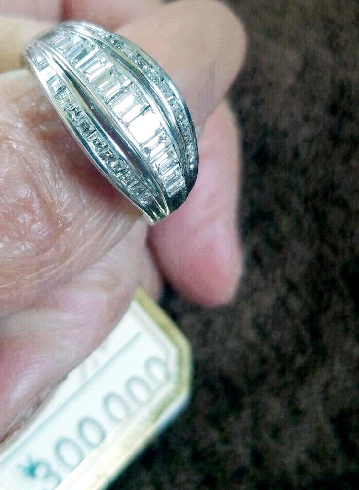 ちゃとらん❣️ダイヤリング１カラット プラチナ９００