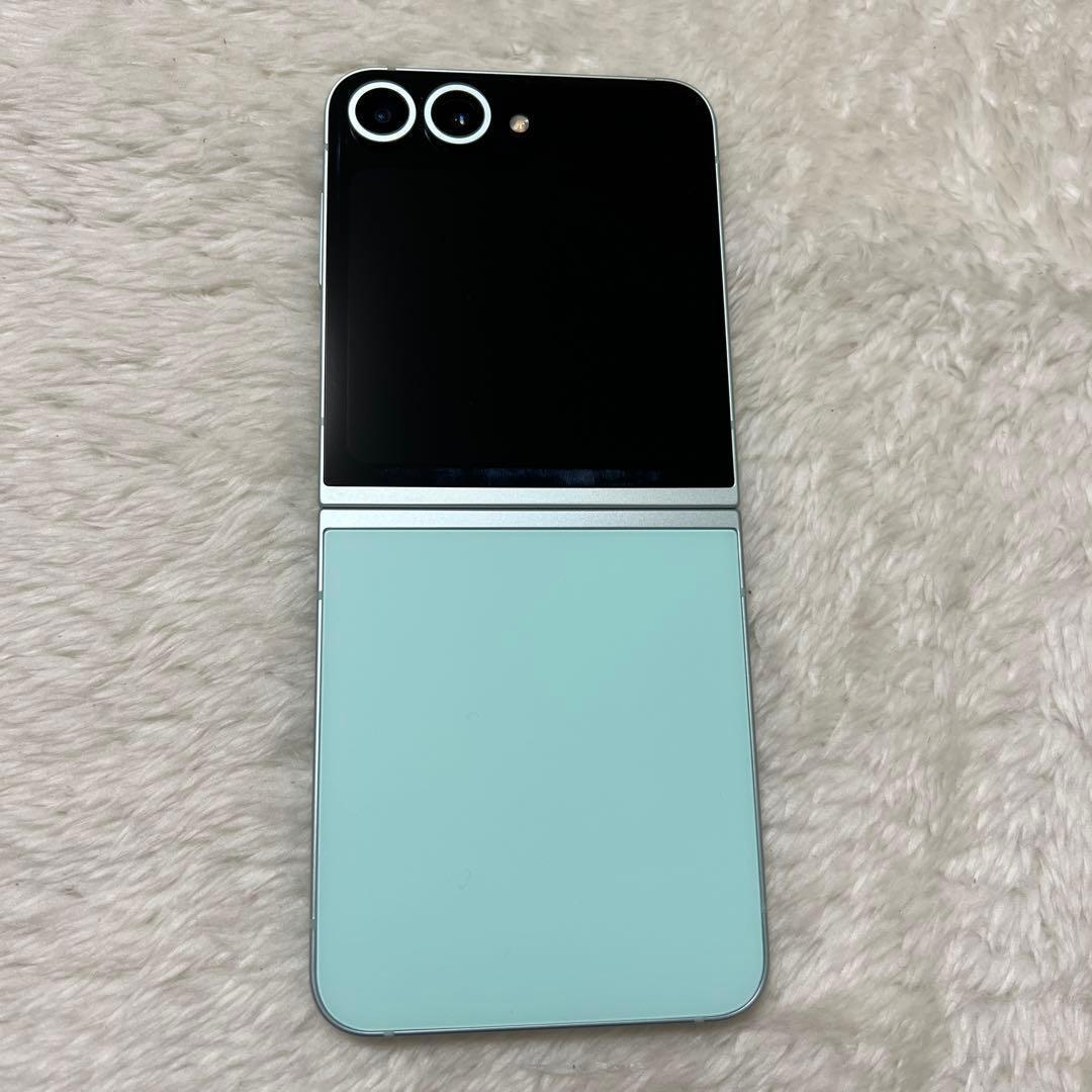 Galaxy Z Flip6 256GB ミント 美品 i42