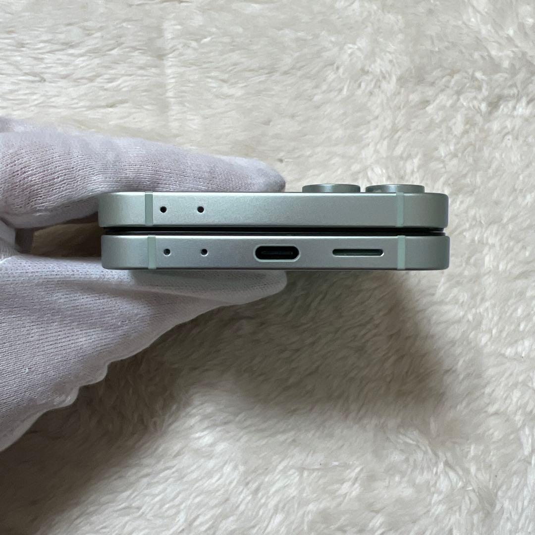 Galaxy Z Flip6 256GB ミント 美品 i42
