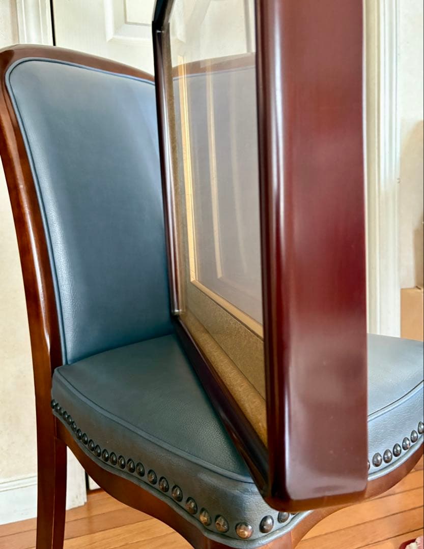 ★叙勲額縁　菊の御紋　ダークブラウンの木製額縁