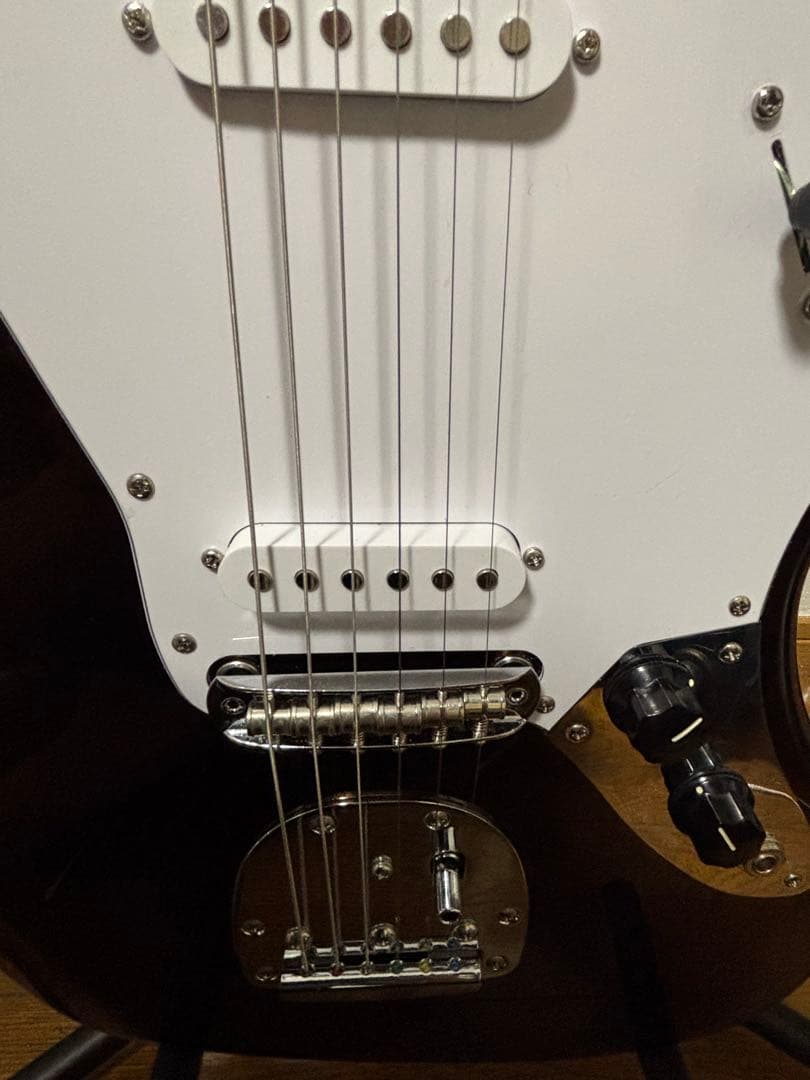 Squier Affinity Series Jaguar メタリックブラウン