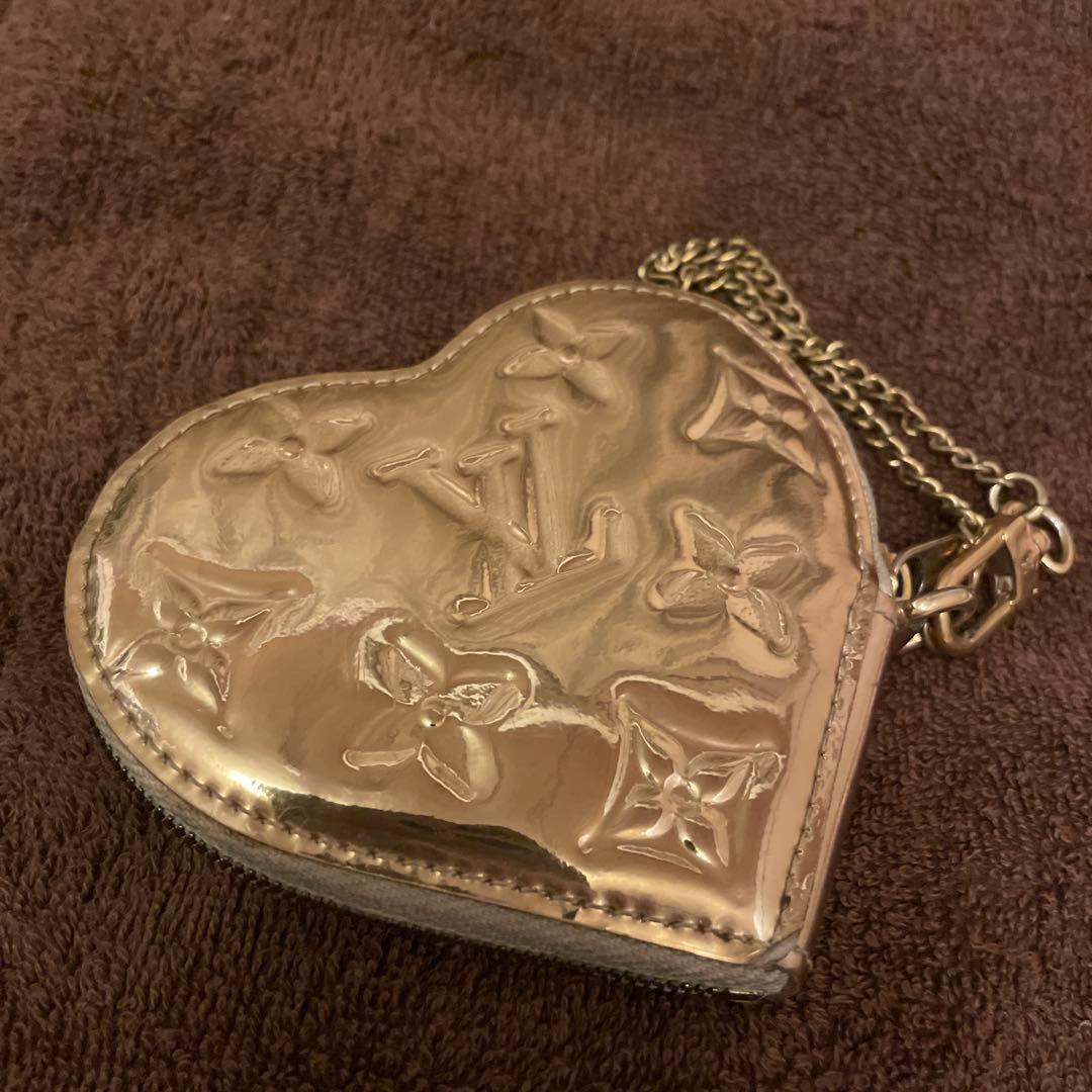 Louis Vuitton ハート型ケース シルバー