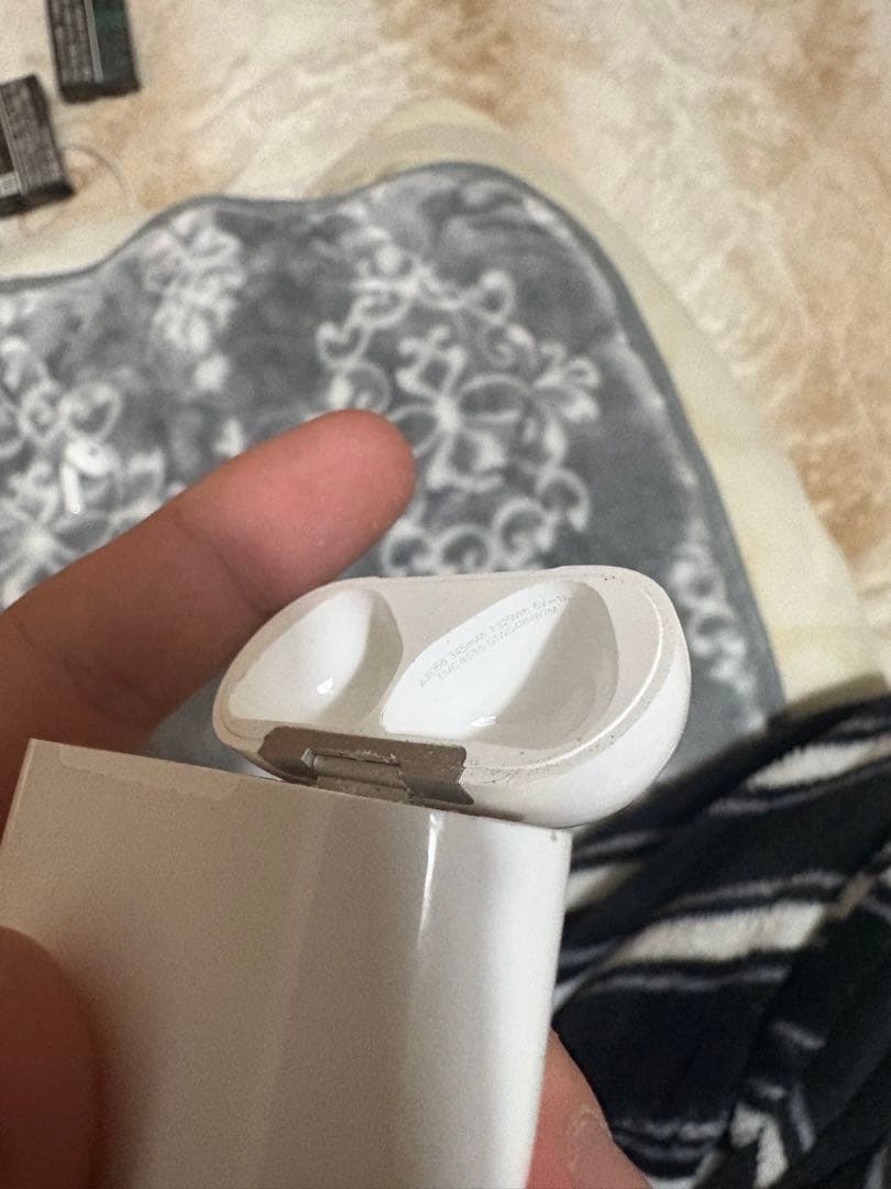 AirPods4 A3050 ノイズキャンセリングなし