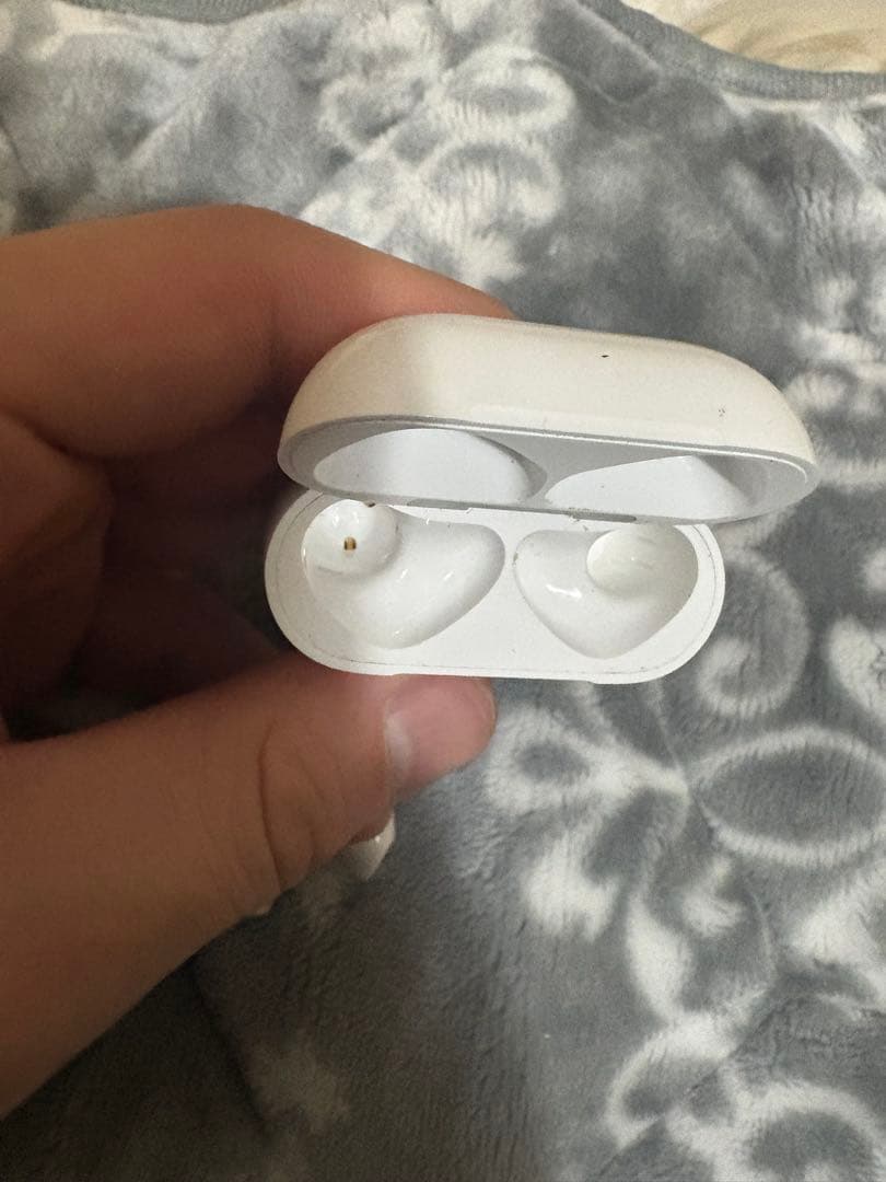 AirPods4 A3050 ノイズキャンセリングなし