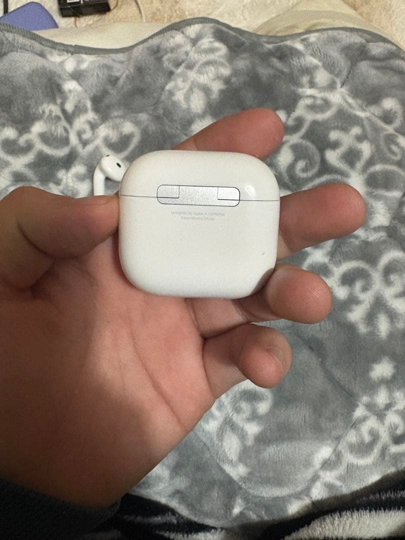 AirPods4 A3050 ノイズキャンセリングなし