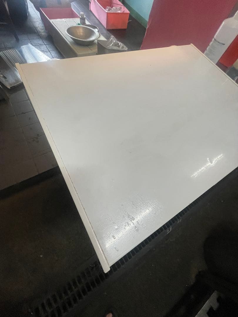 ホワイト 冷凍庫 上部開き 直冷式