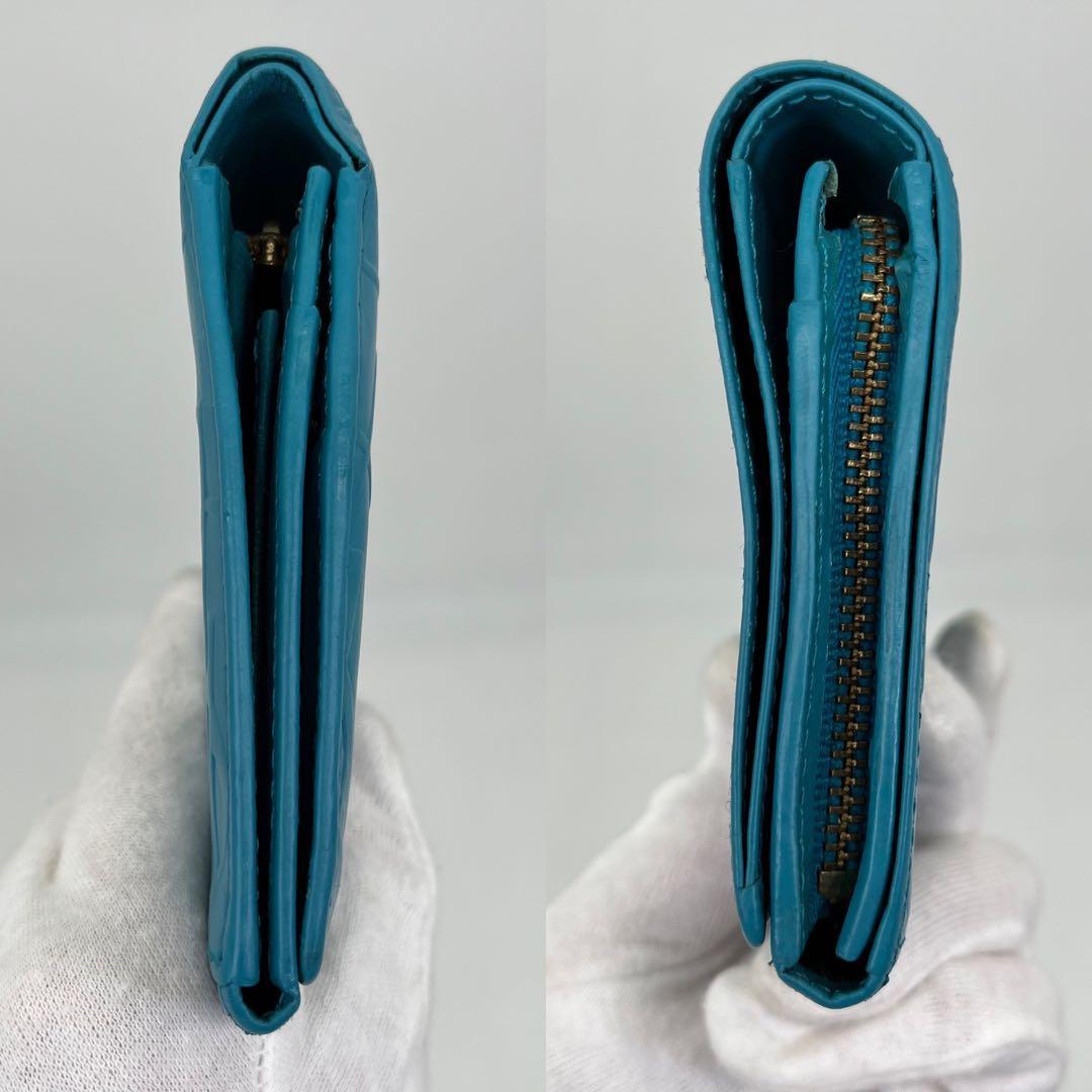 イヴサンローラン 二つ折り財布 カサンドラ YSLロゴ ライトブルー レザー