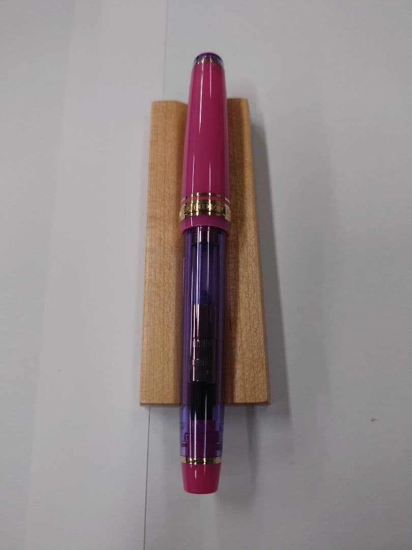 未使用　セーラー万年筆　海外モデル　万葉ペン 「Rabbit Ear Iris」