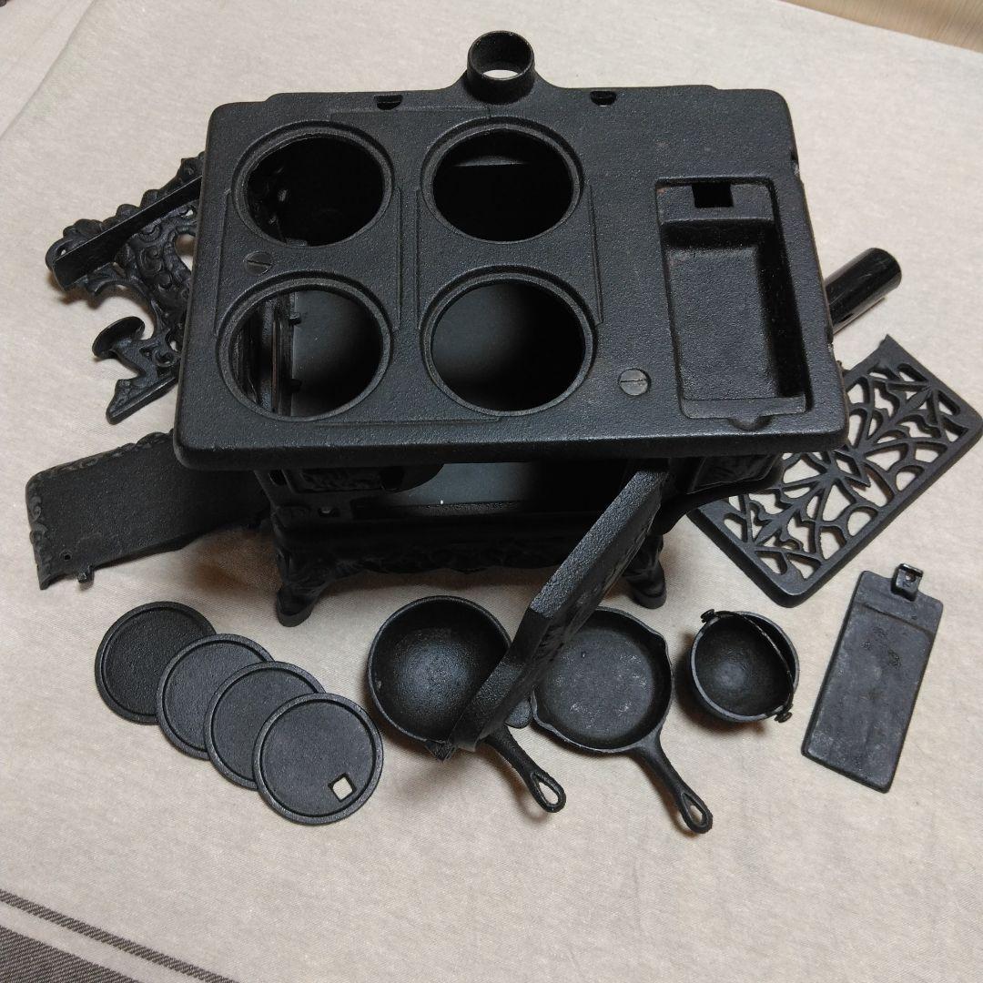 ヴィンテージCRECENTミニチュア鋳鉄製ストーブ·アンティークキッチン·レア