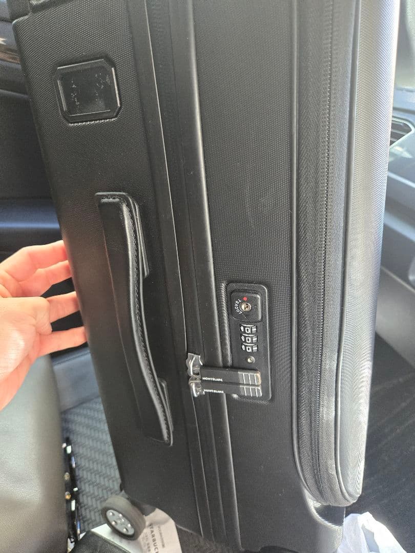 最終値引き　MONTBLANC ブラック キャリーケース