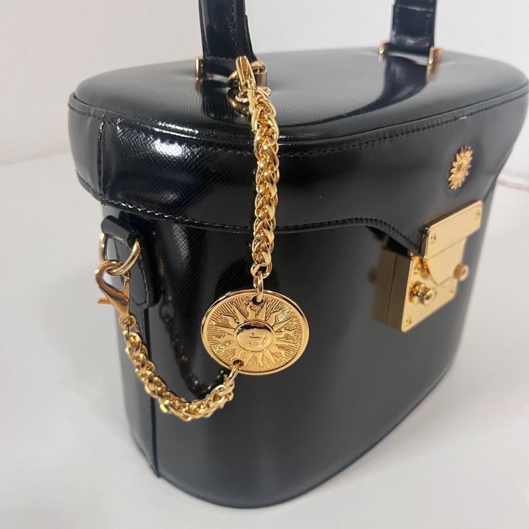 極美品 ヴェルサーチ サンバースト バニティバッグ ブラック ゴールド