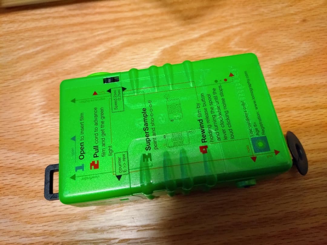 Lomography Supersampler スーパーサンプラー4枚連写