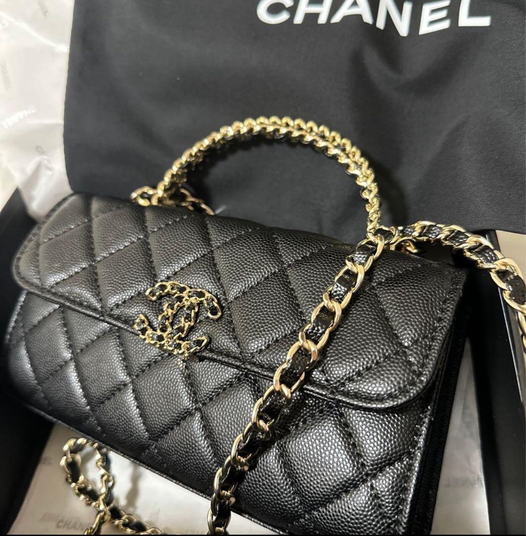 CHANEL シャネル　ノベルティ　チェーンショルダーバッグ　キャビアスキン
