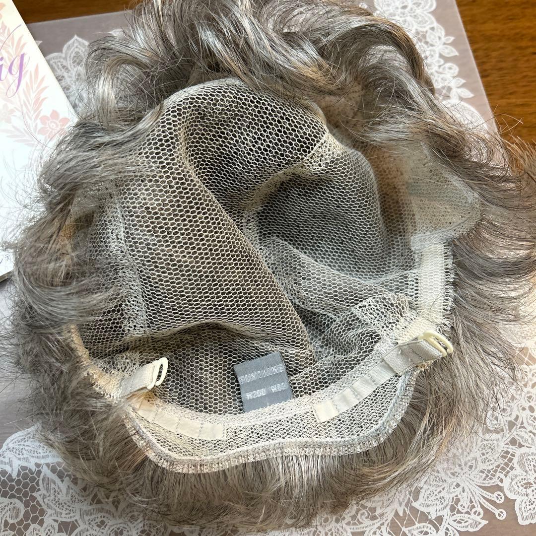 【美品/値下げ】FONTAINE フォンテーヌ グレー ショートカールウィッグ