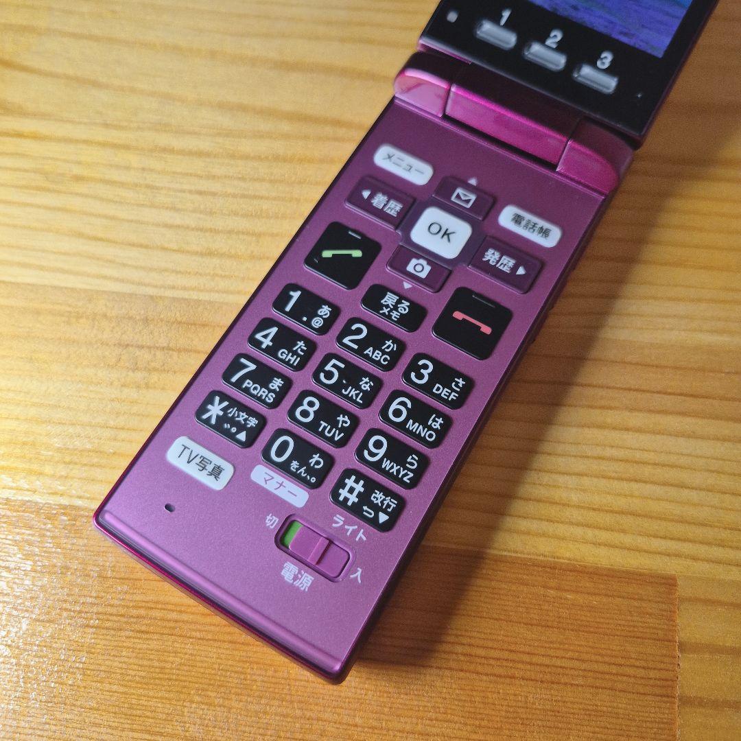 【美品】キョーセラ　au　KYF38　かんたん携帯　ガラケー　ピンク　充電器付