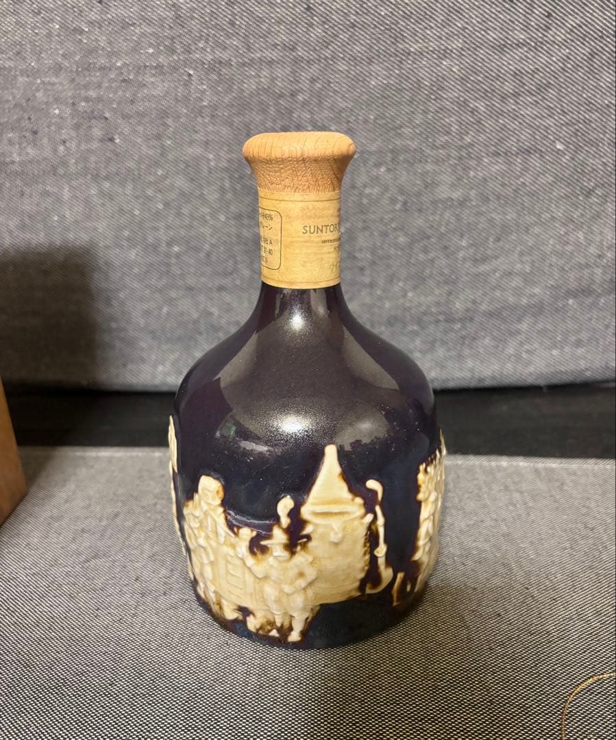 サントリー　ザ・ウイスキー　有田焼ボトル　特級　箱付き未開封
