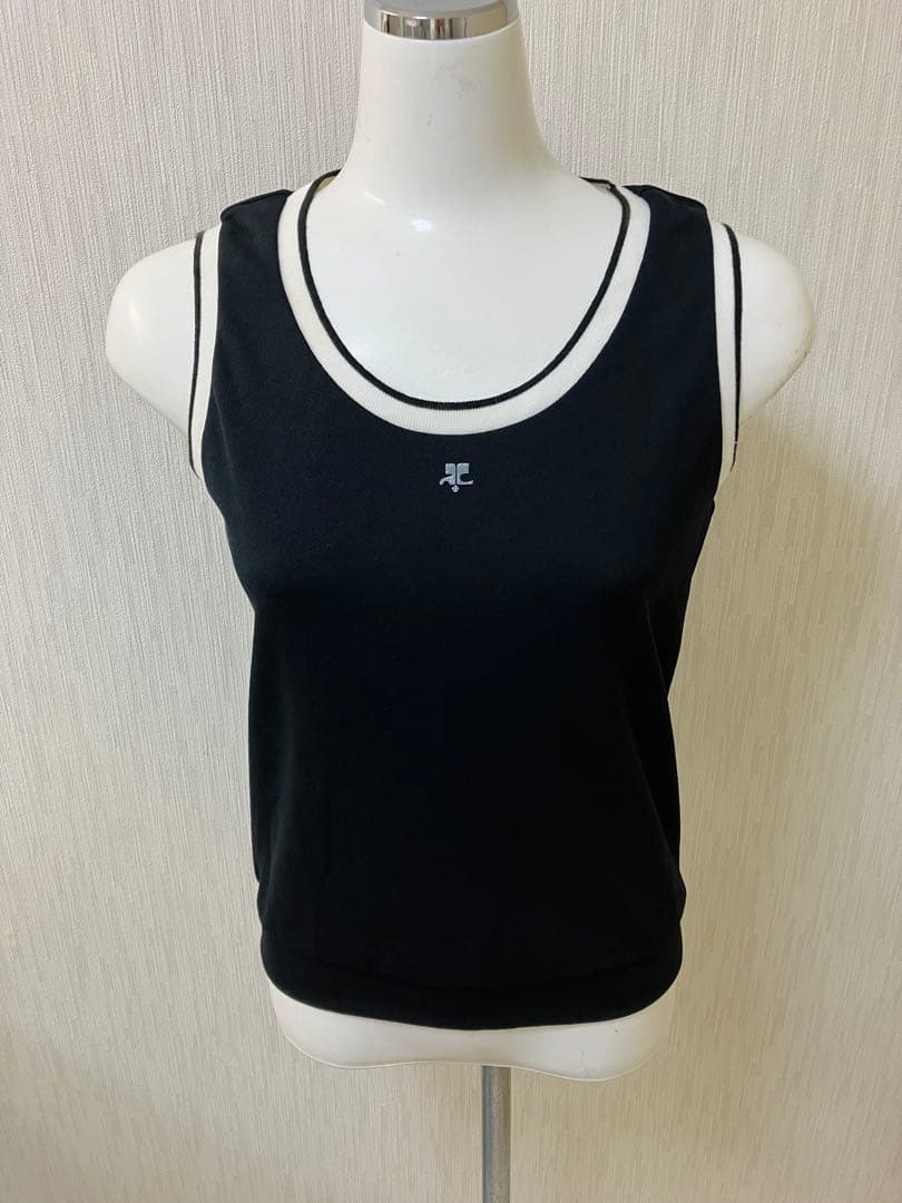 美品　クレージュ ロゴ　黒 タンクトップ