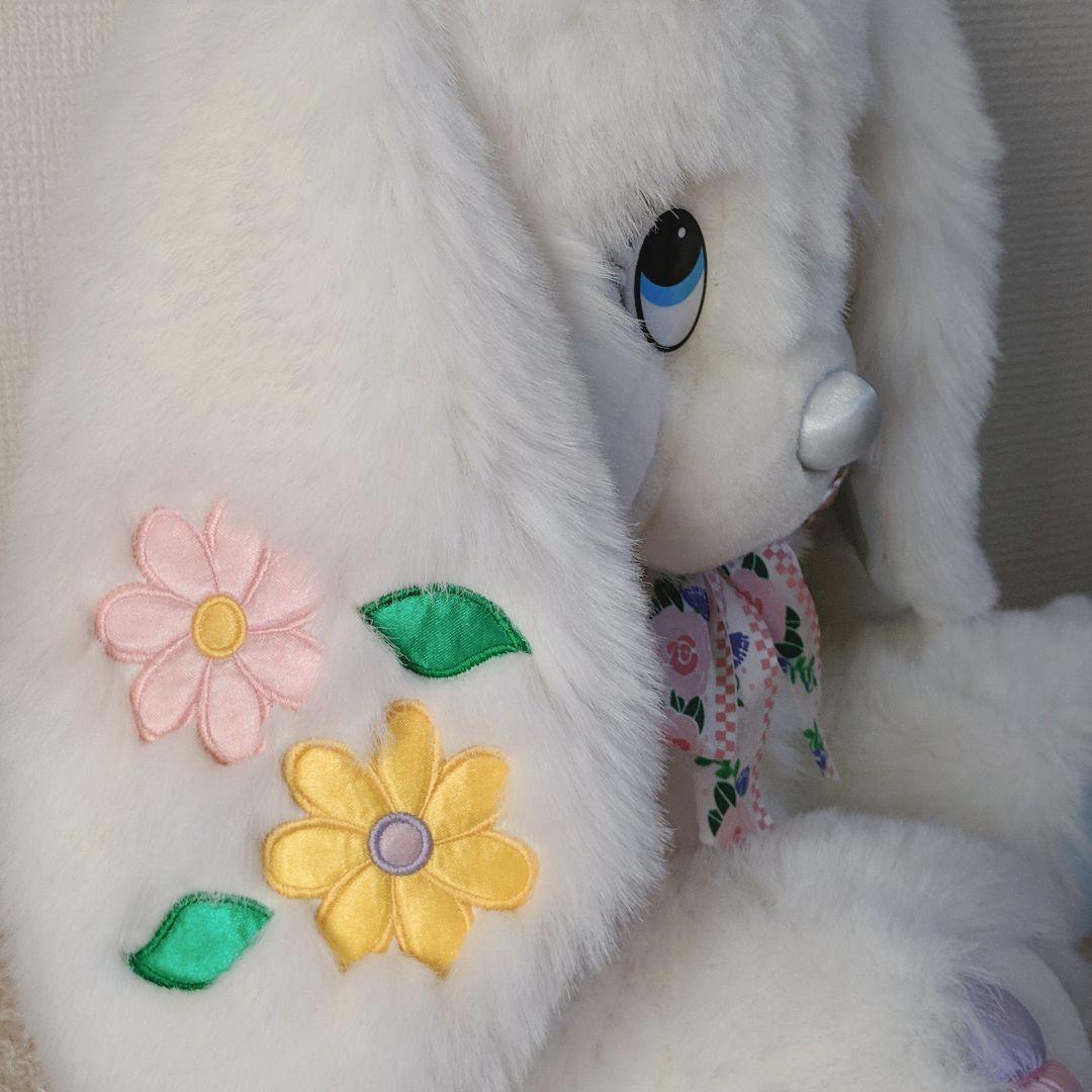 アンティーク コレクションうさぎぬいぐるみ 花の刺繍付き