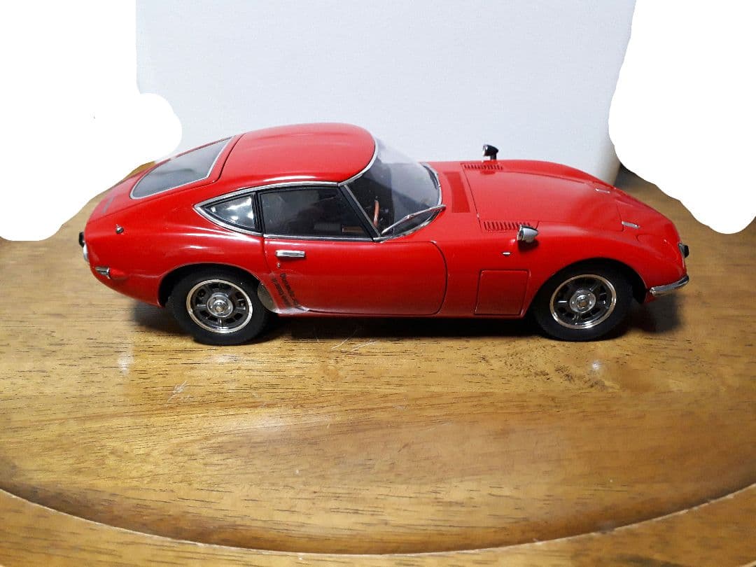トヨタ 2000GT 1/18 ミニカー　オートアート