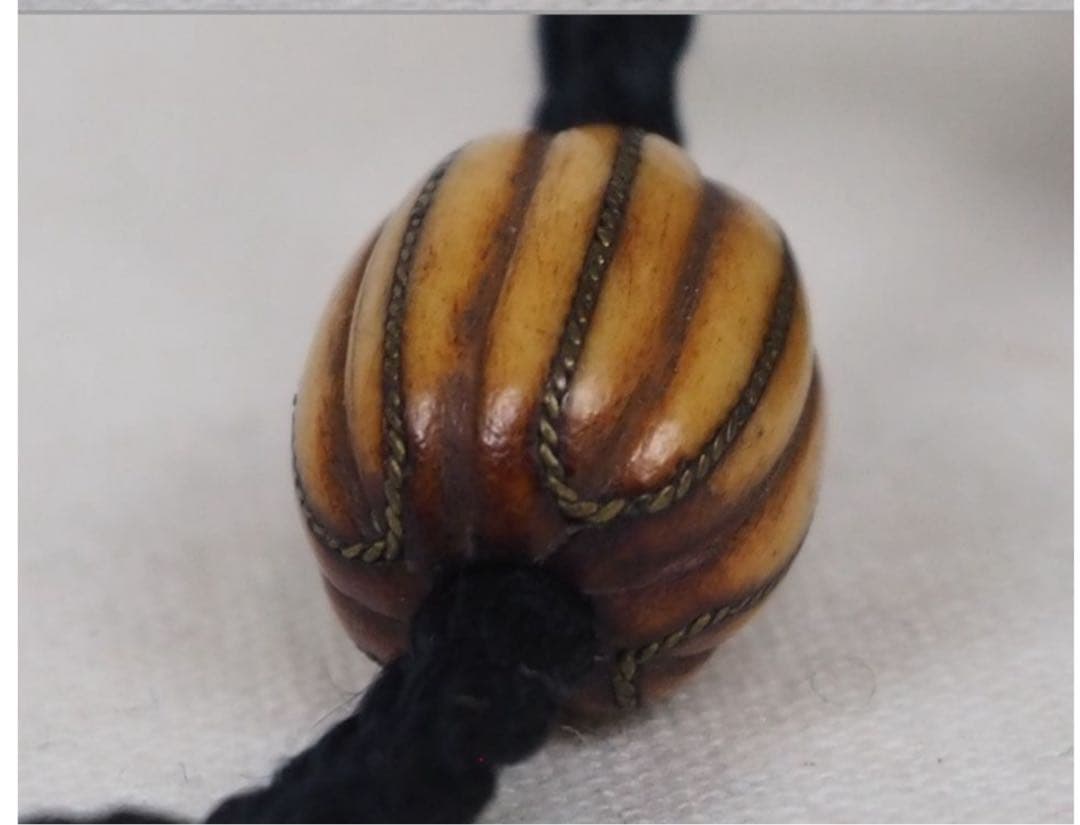 送料無料　江戸時代　提げ物　緒締め玉根付　検/根付印籠翡翠珊瑚琥珀印籠煙草入煙管