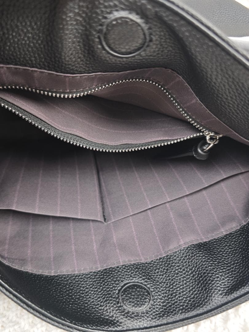 Vivienne Westwood ブラックショルダーバッグ