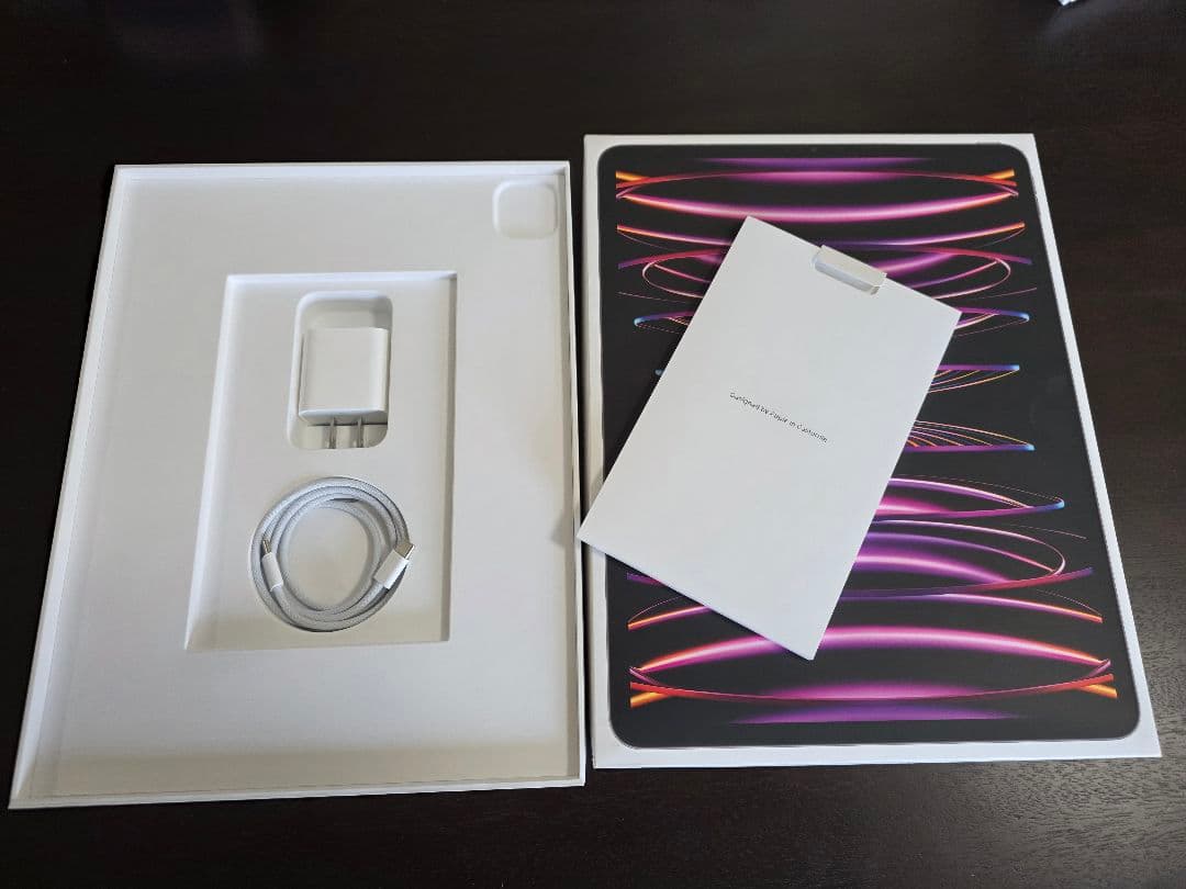 iPad Pro M2 12.9インチ 512GB、ロジクールコンボタッチ