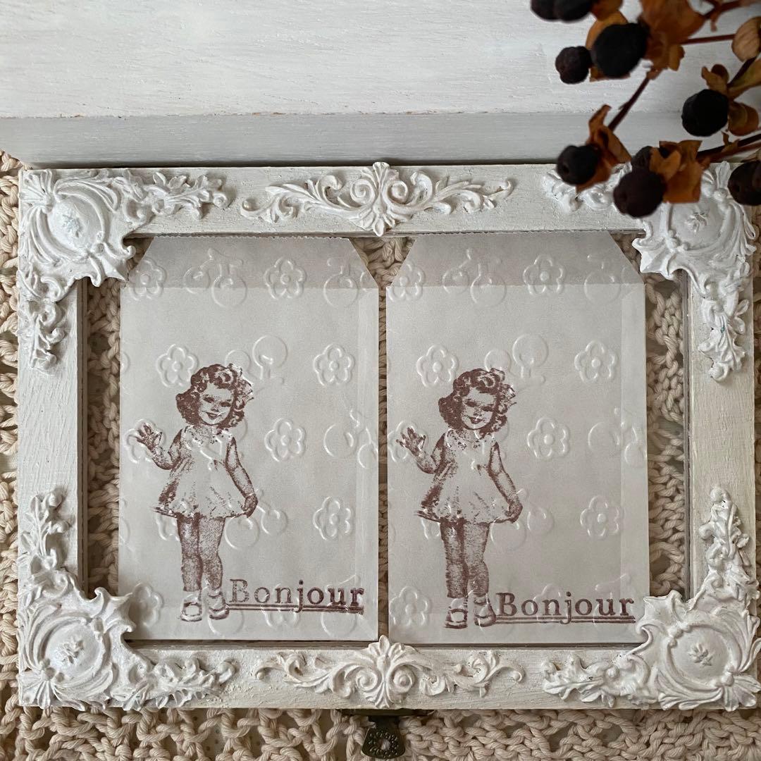 グラシン封筒♡キュートな女の子♡アンティークスタンプ♡エンボス加工