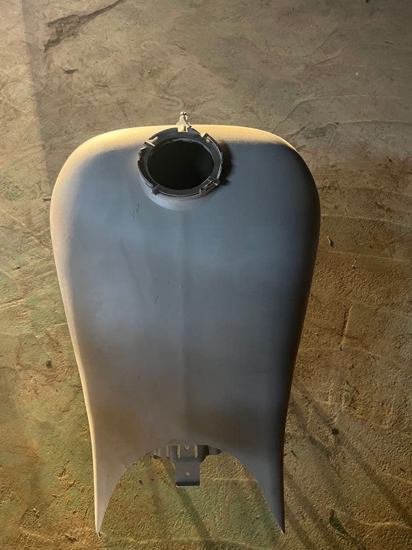 ハーレーツーリング　ストレッチタンク値下げ中