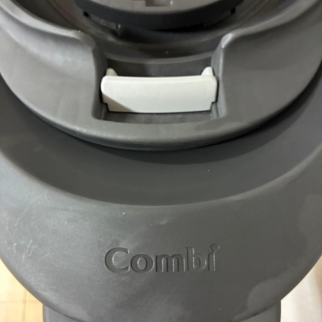 コンビ THE S ISOFIX のせかえベース