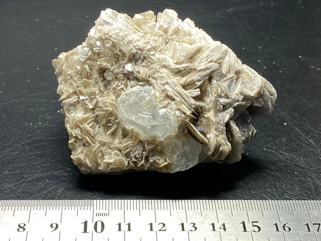 アクアマリン　マイカ　147g