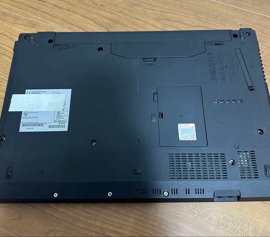 15.6型 富士通 A744/K i5 メモリ4GB SSD128GB W11