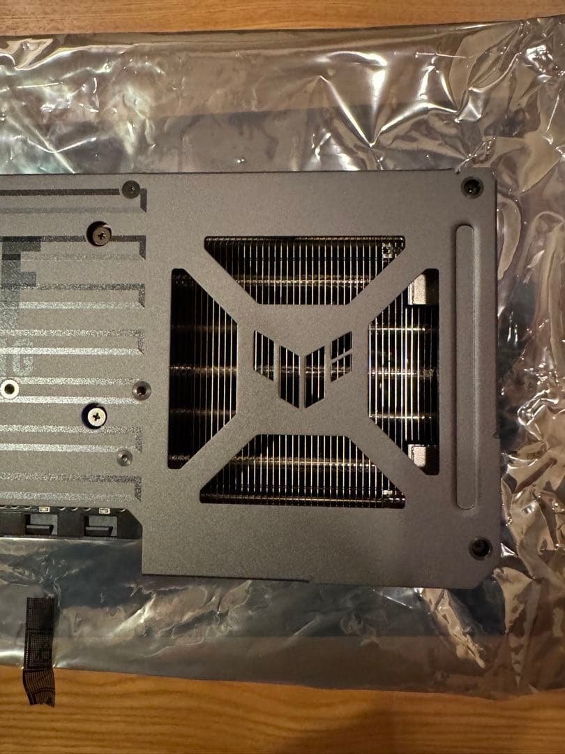 グラフィックボード・グラボ・ビデオカード ASUS TUF Gaming Radeon RX 9070 16GB OC