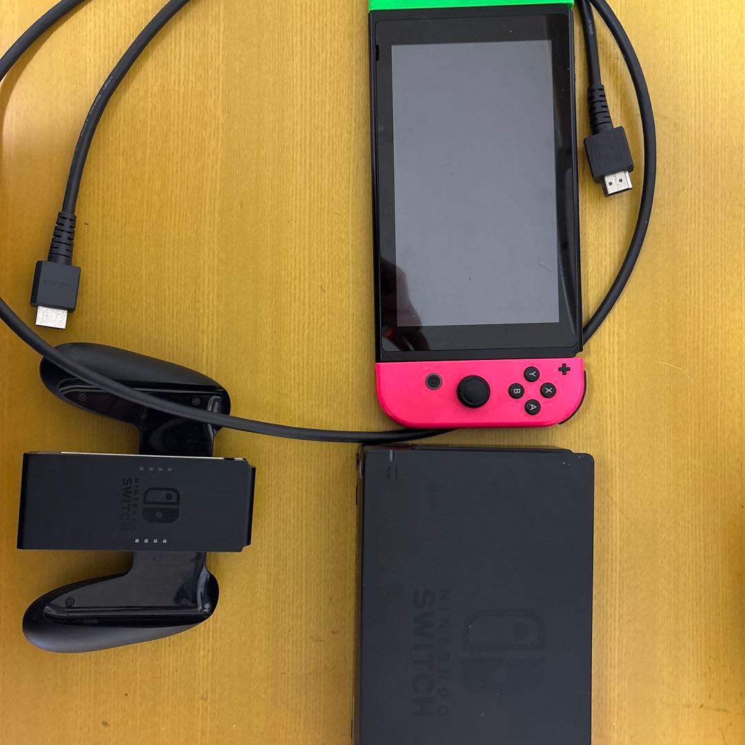 ?*?様 Nintendo Switch 本体 グリーン/ピンク
