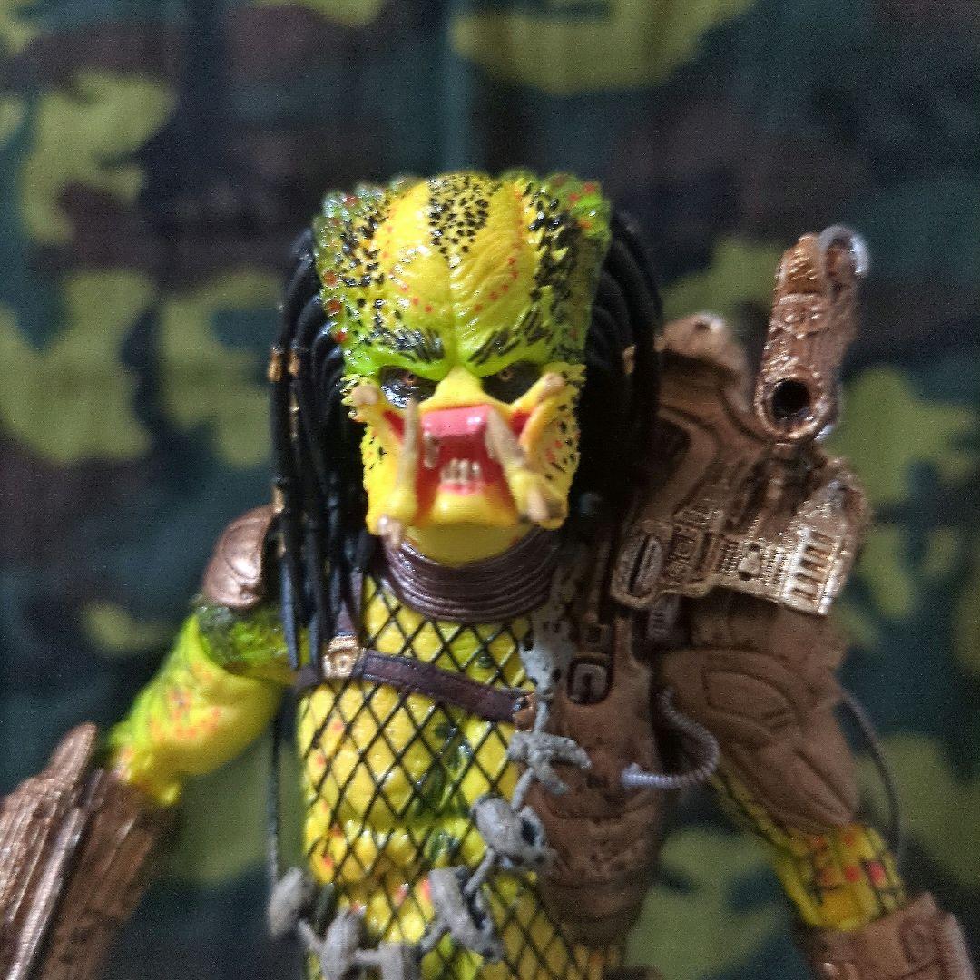NECA／エルダーゴールデンエンジェル• プレデター【中古開封品】♦品薄商品