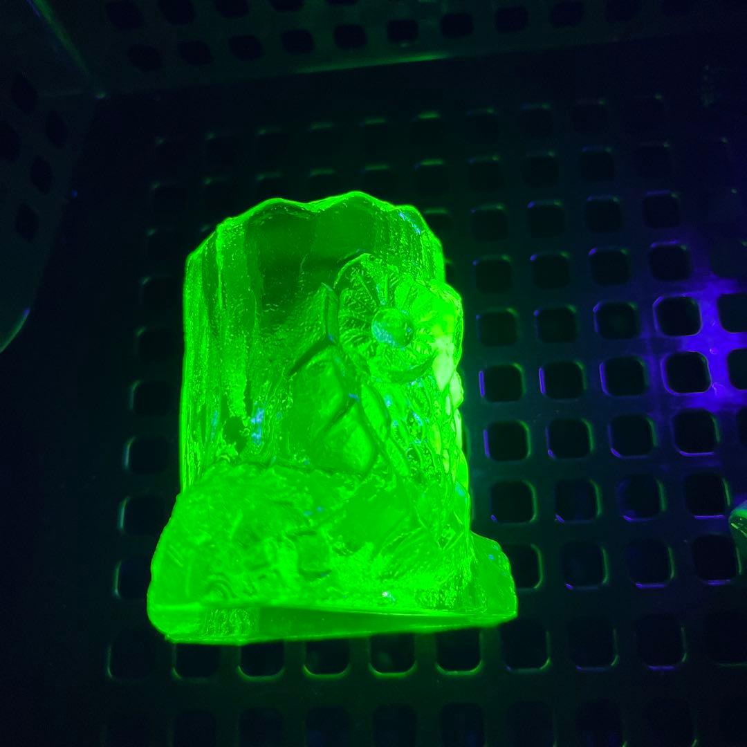 骨董　カナリアイエロー　プレス　梟　フクロウ　文鎮　花瓶　ピック入れ　ウラン