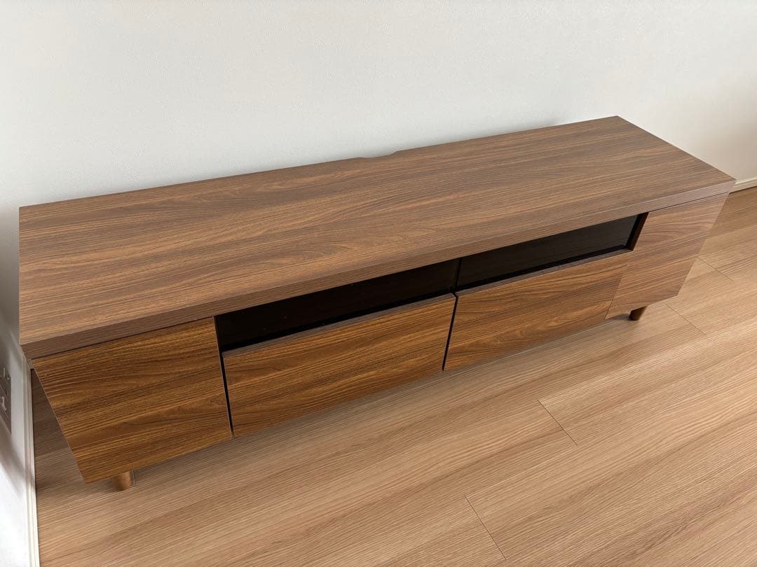 テレビ台（ボード）引き出し付き　ブラウン木製　幅150センチ