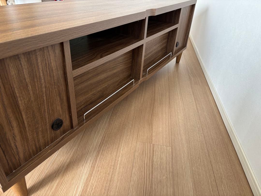 テレビ台（ボード）引き出し付き　ブラウン木製　幅150センチ