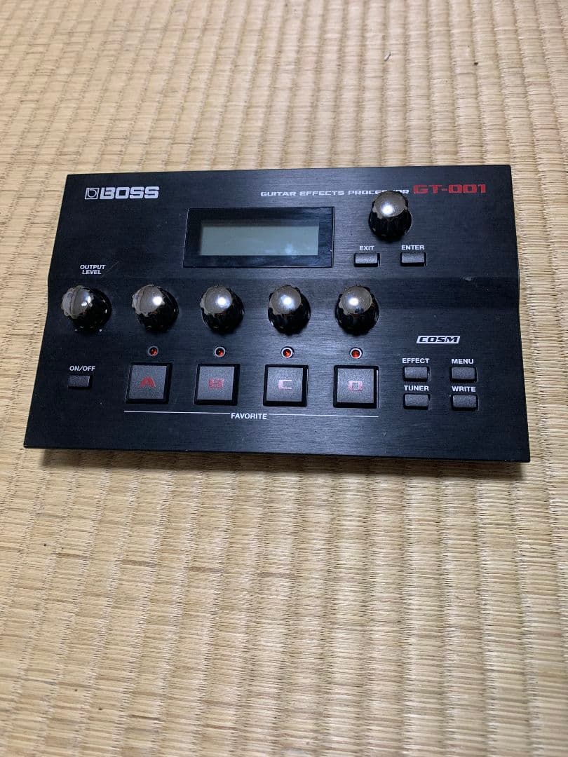 BOSS GT-001 ギターエフェクター　マルチエフェクター