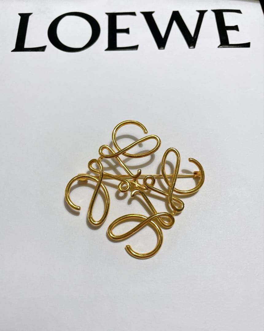 LOEWE 正規品！　ロエベ アナグラム ブローチ(メタル)ゴールド