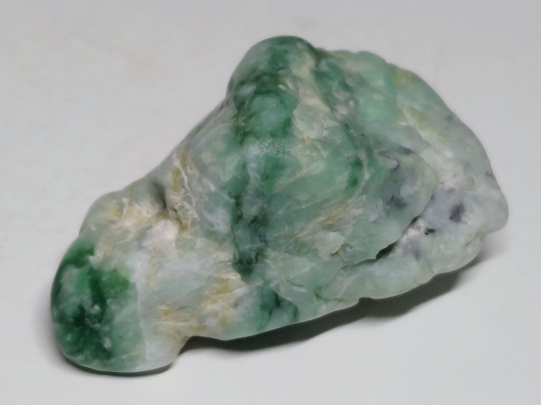 白緑 63g 翡翠 ヒスイ 原石 鑑賞石 自然石 誕生石 鉱物 鉱石 水石