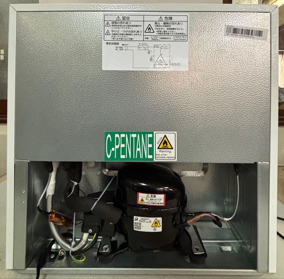 超美品⟡.*24年！！REFAGE ミニ冷蔵庫【中古品】