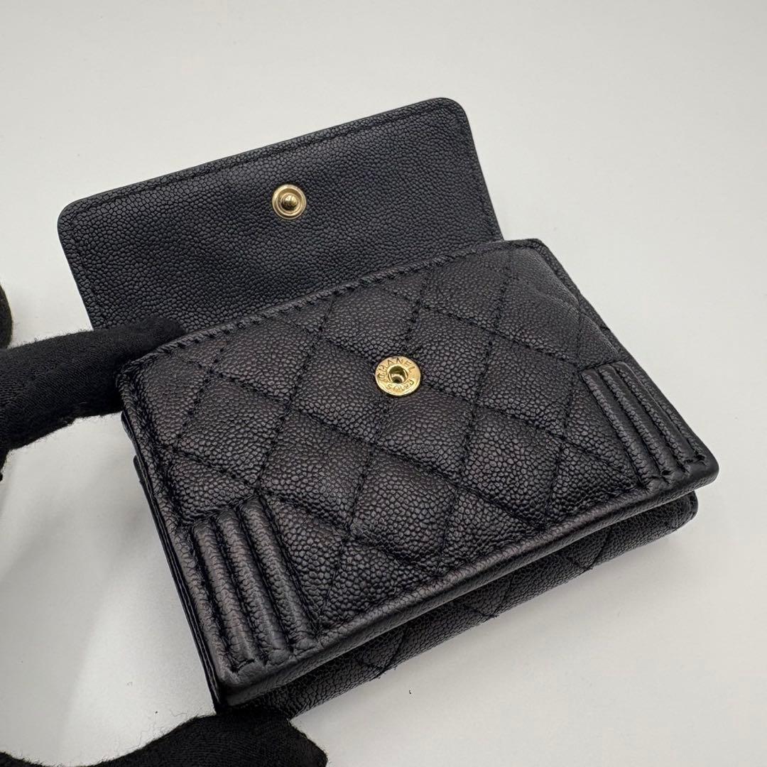 シャネル⭐︎キャビアスキン☆ボーイシャネル☆マトラッセ⭐︎三つ折り財布