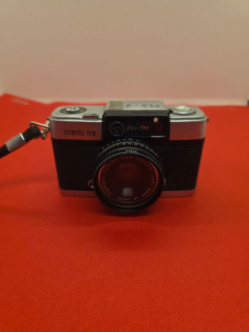 Olympus Pen-D フィルムカメラ